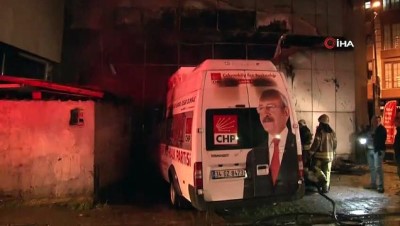 polis -  Çekmeköy’de CHP seçim aracı yandı  Videosu