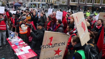 asiri sagci - Hollanda'da 'kırmızı yelekliler' hükümeti protesto etti - UTRECHT Videosu