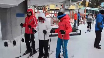 hafta sonu tatili - Kar kalınlığının 1,5 metreye ulaştığı merkezde kayak keyfi - KARS  Videosu