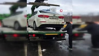 park yasagi - - Rus Sürücü Aracını Çekicinin Üstünden Kaçırdı Videosu