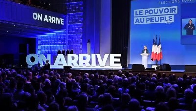 Ulusal Cephe Partisi'nin lideri Marine Le Pen - PARİS