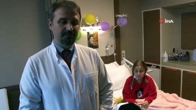 bobrek hastasi -  Ayrı olan anne ve baba organ vermek için bir araya geldi... Almanya’da tedavi edilemeyen Aleyna Türkiye’de yeniden hayat buldu Videosu