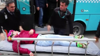  Halk otobüsleri ambulans gibi çalışıyor: Yarım saat içerisinde 2 kadın hastayı hastaneye yetiştirdiler