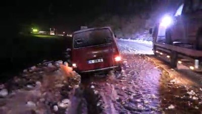 Kar yağışı - Zonguldak-Ereğli yolu tır geçişlerine kapatıldı - ZONGULDAK
