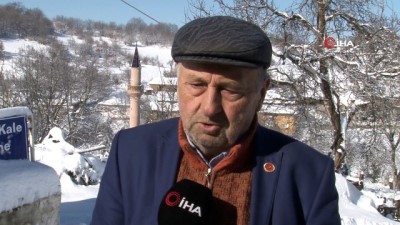  32 haneli köyde 6 muhtar adayı