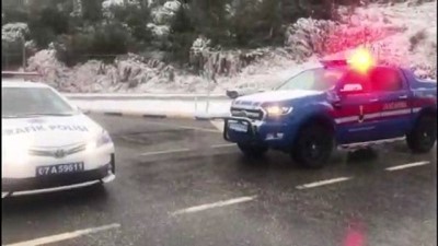 Antalya-Konya kara yolu ulaşıma kapandı - ANTALYA 