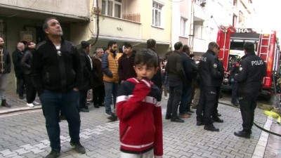  Esenyurt'ta binada yangın: 10 kişi kurtarıldı