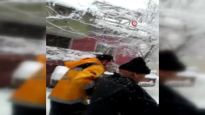 paletli ambulans -  Hemodiyaliz hastalarının imdadına paletli ambulans yetişti  Videosu