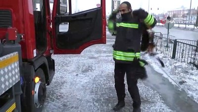 buz sarkitlari -  İtfaiyenin buz kırma timi görev başında Videosu