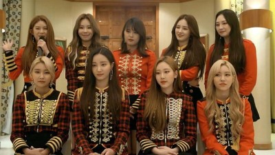 K-Pop'un yıldızı Momoland Dubai'de müzik rüzgarı estirdi