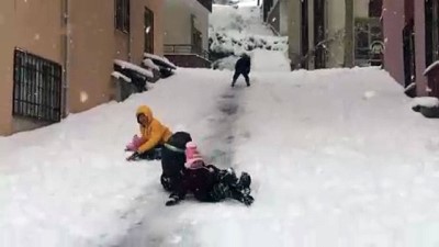 naylon poset - Kar yağışı (2) - NİĞDE Videosu