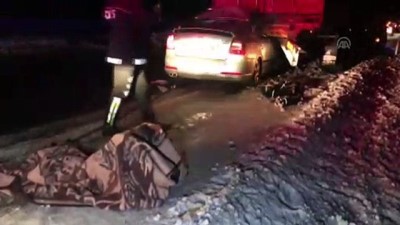 Otomobil tıra çarptı: 4 ölü, 2 yaralı - KONYA