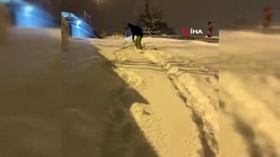 afad -  2 bin rakımlı dağdan snowboard ile kaydı  Videosu