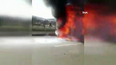  Başkent'te otobüs alev alev yandı