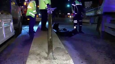 Kağıthane’de devrilen otomobilin sürücüsü yaralandı - İSTANBUL 