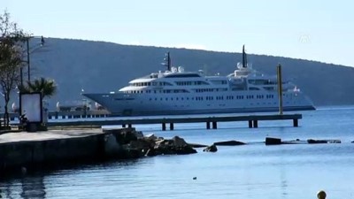 Lüks motoryat, yakıt ikmali için Bodrum'da - MUĞLA