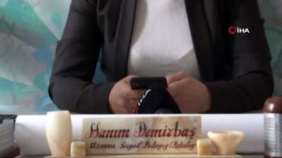  Uzmanlardan velilere ‘Karne’ uyarısı: “Karneyi çocukların zekalarının ölçeği olarak görmeyin” 