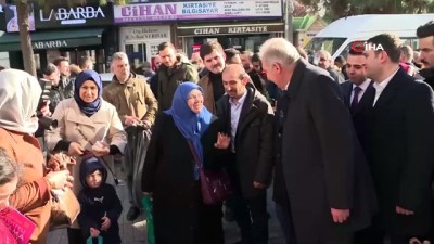 yasli kadin -  Büyükçekmeceli yaşlı kadının Başkan Uysal’dan isteği: “Büyükçekmece’yi köy olmaktan çıkarın” Videosu
