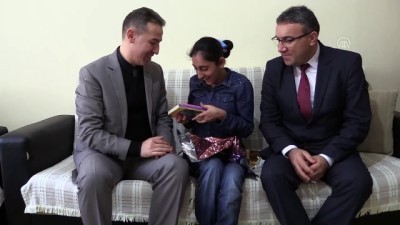 engelli ogrenci - Evde eğitim gören engelli öğrencinin karne sevinci - AMASYA Videosu