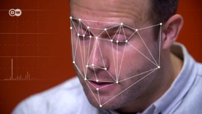 robot - İş görüşmesine yapay zeka girerse  Videosu