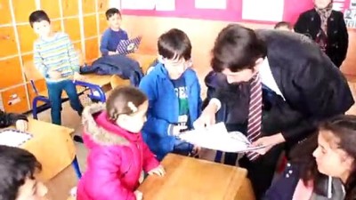 egitim ogretim yili - Karneler çikolata ikramıyla verildi - DÜZCE  Videosu