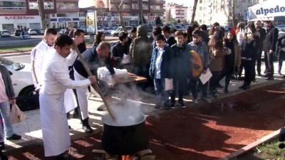 karne hediyesi -  Karnesini alan öğrenciler salep içmeye koştu  Videosu