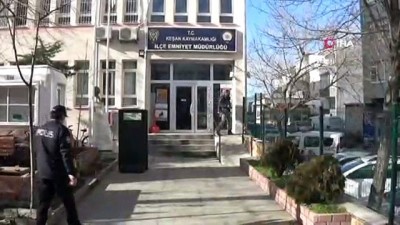 katil zanlisi -  Kızını kesip, buzdolabında saklamış Videosu