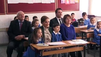 kitap okuma - Okullarda karne heyecanı - UŞAK  Videosu