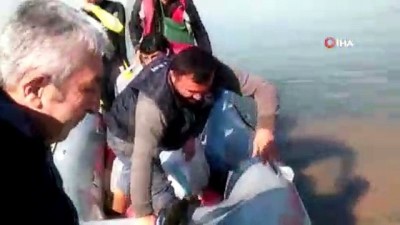 guvenli bolge -  Su basan bahçe evinde mahsur kalan Suriyeliler AFAD ekiplerince botla kurtarıldı Videosu