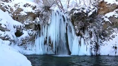 ilkbahar - Sırakayalar Şelalesi'nde buzdan şölen - BAYBURT  Videosu