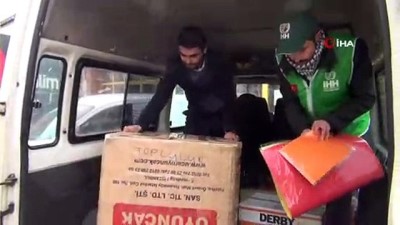 kirtasiye malzemesi -  Üniversiteli gençler, Diyarbakır’daki köy okula yardım elini uzattı Videosu