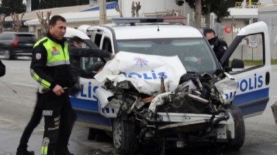 temizlik gorevlisi -  Denizli’de polis aracı ile çöp kamyonu çarpıştı 2 polis yaralandı  Videosu