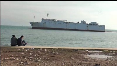 kargo gemisi - Karaya oturan geminin etrafına bariyer çekildi - MERSİN Videosu