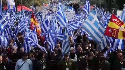 molotof kokteyli - Yunanistan'da olaylı 'Makedonya' gösterisi - ATİNA Videosu