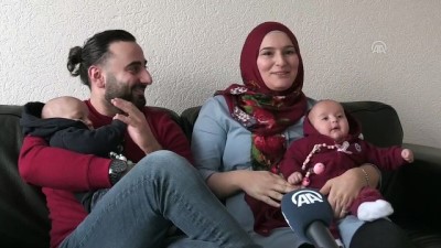 ikiz cocuk - Fanatik Trabzonsporlu gurbetçi, ikizlerine 'Bordo' ve 'Mavi' adını verdi - ARNHEM  Videosu