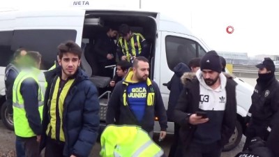 kontrol noktasi -  - Fenerbahçe taraftarı Bursa girişinde didik didik arandı Videosu