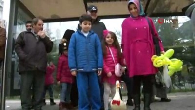 kucuk cocuk -  Metropol ördek hayatını kaybetti  Videosu