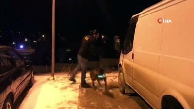 ipekyolu -  Van'da 41 kilo eroin ile 10 bin euro ele geçirildi  Videosu