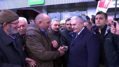 Binali Yıldırım'dan taksi durağına ziyaret - İSTANBUL