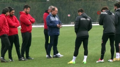 Denizlisporlu futbolcular şampiyonluğa kenetlendi 