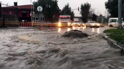İzmir'de sağanak yağış