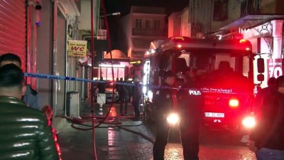  İzmir Kemeraltı’nda çıkan yangın paniğe neden oldu 