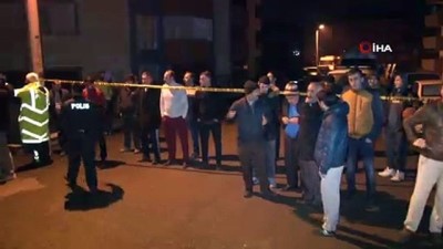  Karabük’te istinat duvarı çöktü: 4 araç apartman bahçesine düştü 