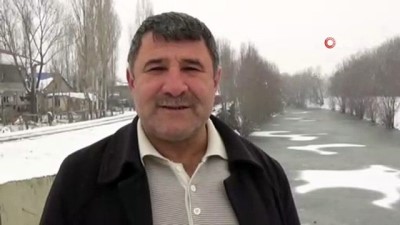  Muş'ta dereler dondu, ağaçlar buz kesti 