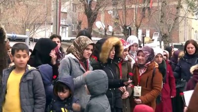 kutsal topraklar - Üniversite öğrencilerinden şehitlik ziyareti - DİYARBAKIR  Videosu