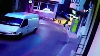  Beyoğlu'nda örümcek adam gibi binaya tırmanan hırsız kamerada 
