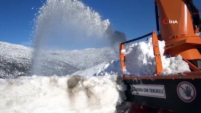 buz sarkitlari -  Kahramanmaraş’ta karla mücadele aralıksız devam ediyor Videosu