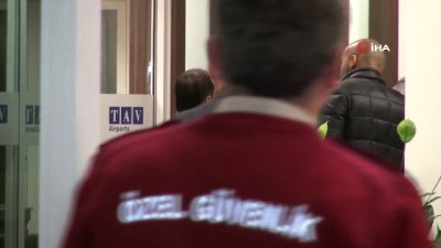 yildiz futbolcu -  Victor Moses İstanbul’a geldi  Videosu