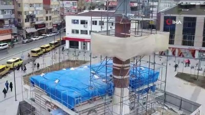 siluet -  513 yaşındaki tarihi Selman Ağa Cami etrafı meydan düzenlemesinde gelinen son durum havadan görüntülendi Videosu