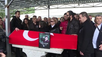 sinema oyuncusu - Ayşen Gruda'nın cenaze namazı - Sanatçı arkadaşları anlatıyor (1) - İSTANBUL  Videosu